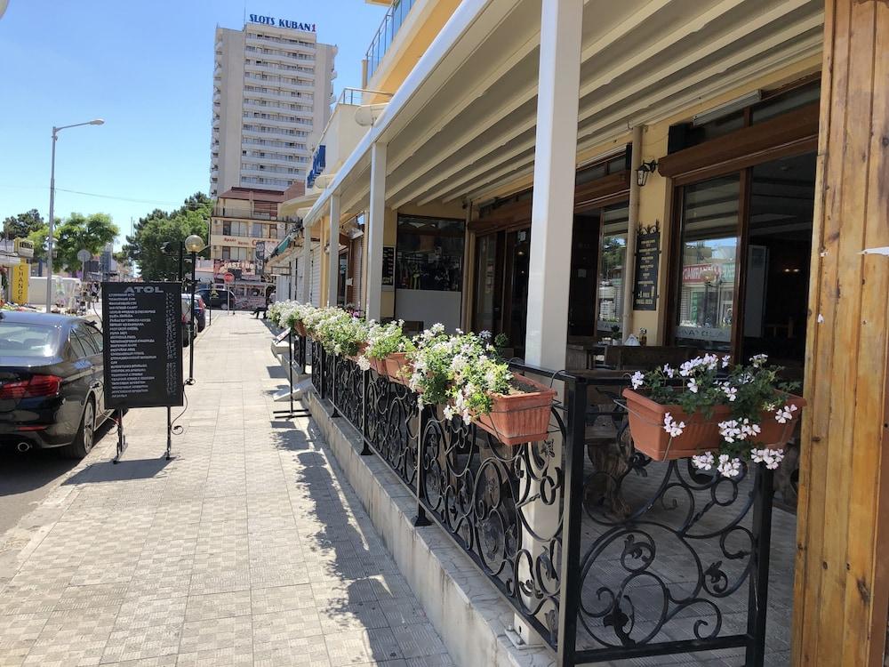 Hotel Atol Slantschew brjag Exterior foto